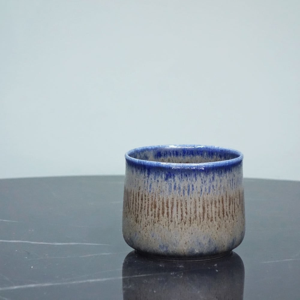 Saxbo Model 215 Blue Mini Vase by Eva Staehr Nielsen Danish Vintage Collectible: Saxbo Model 215 Blue Mini Vase by Eva Staehr Nielsen Danish Vintage Collectible Item Specifics: Color: Multicolor Material: Porcelain Item Length: 3.3 in Vintage: Yes Brand: Saxbo Type: Vase Original/