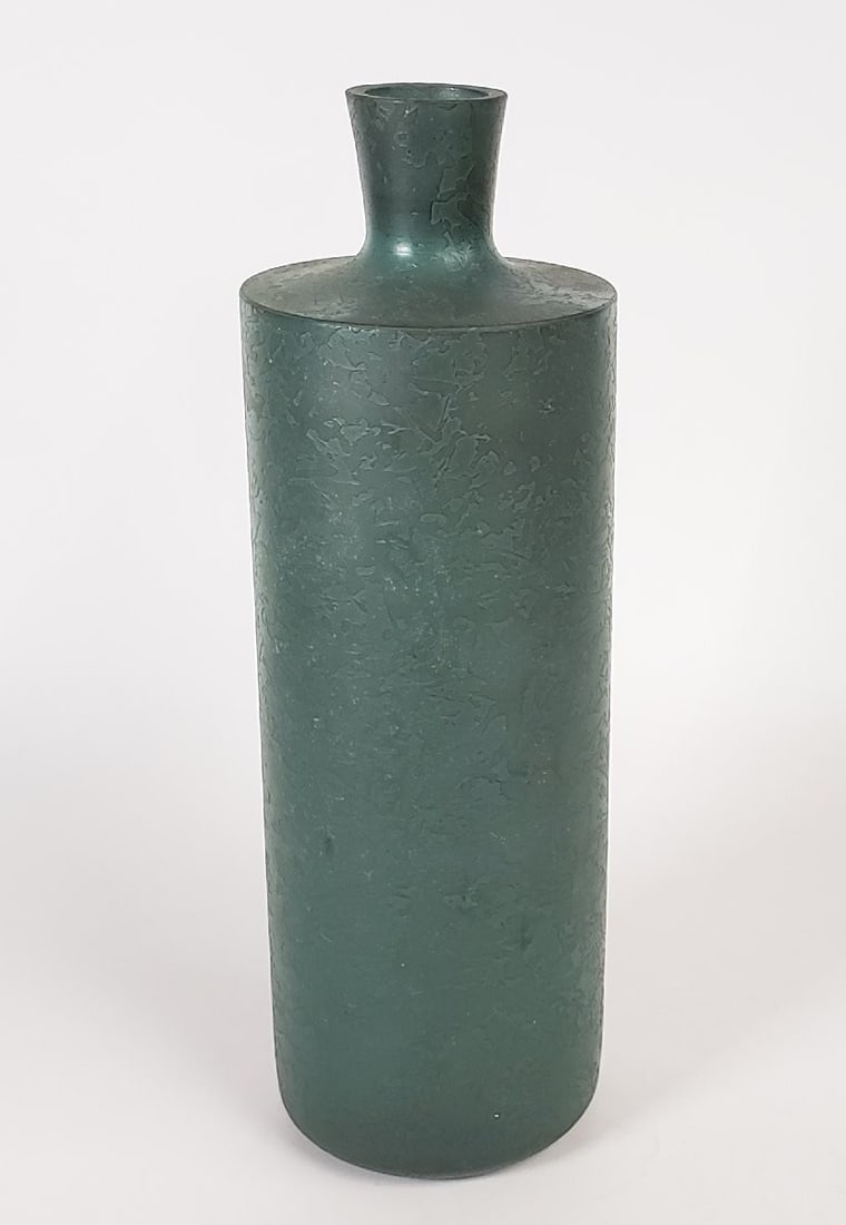 Sotaro Saegusa Bronze Flower Vase Japanese Pottery Art Marked Collectible: Sotaro Saegusa Bronze Flower Vase Japanese Pottery Art Marked Collectible Item Specifics: Primary Material: Porcelain & Pottery Color: Gray Original/Reproduction: Vintage Original Region Of Origin: Ja