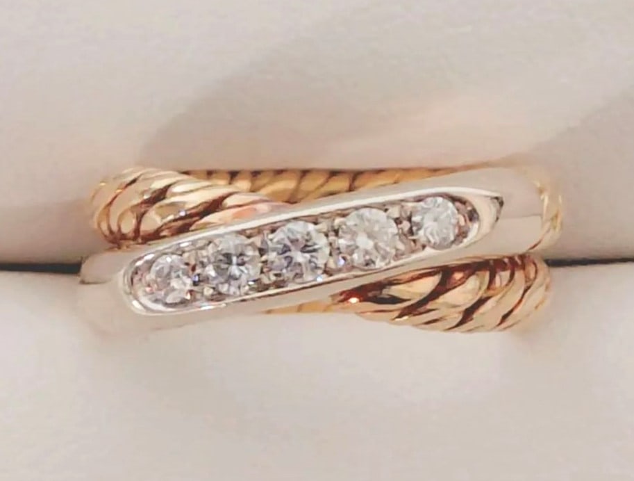 Pomellato Diamond Double Chain Link 18k Yellow Gold White Gold Ring US 5 EU49.5: Pomellato Diamond Double Chain Link 18k Yellow Gold White Gold Ring US 5 EU49.5 Item Specifics: Shape: Round Main Stone Creation: Natural Occasion: Anniversary Birthday Christening Christmas Engagemen