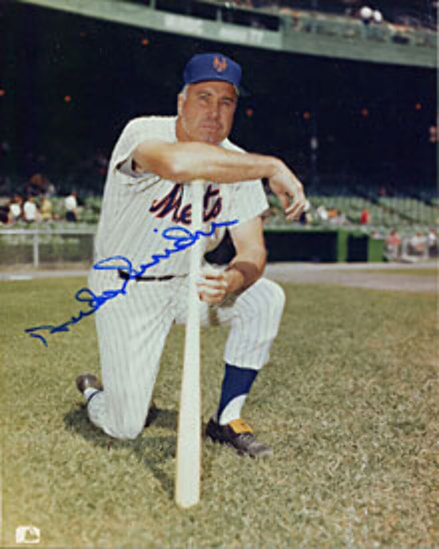 Duke Snider signed 8x10 photo kneeling with bat: Duke Snider signed 8x10 photo kneeling with bat Signed by Duke Snider, this 8x10 photo captures the legendary baseball player in a dynamic pose kneeling with bat. Packed and shipped from Dania Beach, 