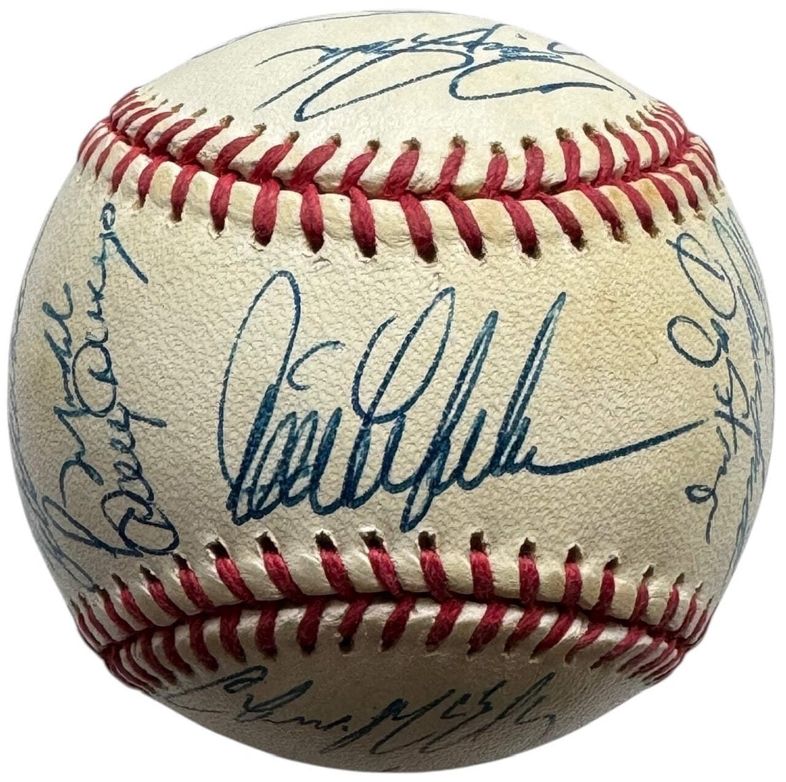 National League Baseball Cubs Autographed Official 1992 Chicago: National League Baseball Cubs Autographed Official 1992 Chicago Item Specifics: 1992 Chicago Cubs Autographed Official National League Baseball with 25 signatures Signed in blue pen on this Official W