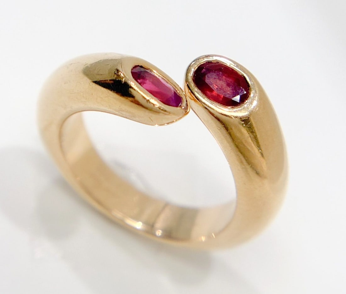 Cartier Vintage Ellipse Double Ruby 18k Yellow Gold Ring circa1995 EU47 US 4: Cartier Vintage Ellipse Double Ruby 18k Yellow Gold Ring circa1995 EU47 US 4 Item Specifics: Antique: Yes Shape: Round Occasion: Anniversary Birthday Christening Christmas Engagement Graduation Mother
