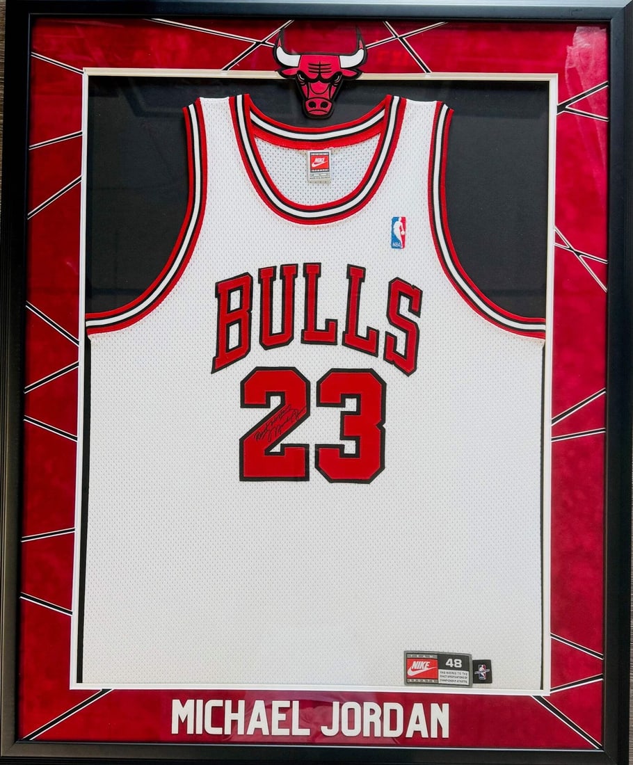 Jordan Michael Autographed Bulls Chicago Framed Nike Jersey JSA: Jordan Michael Autographed Bulls Chicago Framed Nike Jersey JSA Item Specifics: Brand: James Spence Authentication (JSA) Michael Jordan Autographed Framed Chicago Bulls Nike Jersey Jersey is signed in
