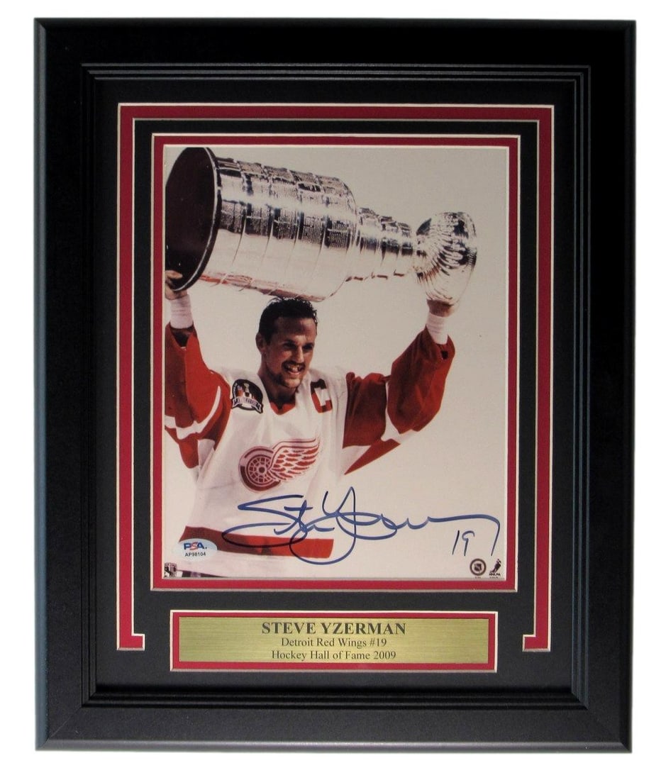 Steve Yzerman Detroit Redwings Autographed 8x10 Photo Framed PSA/ DNA 205084: Steve Yzerman Detroit Redwings Autographed 8x10 Photo Framed PSA/ DNA 205084 Item Specifics: Autograph Authentication: Professional Sports Authenticator (PSA) Original/Reprint: Original Product: Photo