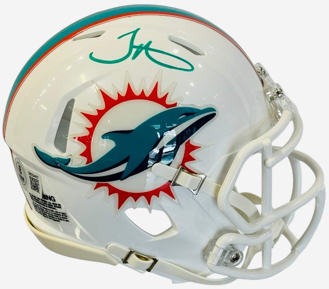 Tyreek Hill Autographed Miami Dolphins Speed Mini Helmet (Beckett): Tyreek Hill Autographed Miami Dolphins Speed Mini Helmet (Beckett) Signed in teal paint pen across the side of the helmet, Tyreek Hill's autograph adds a unique touch to this Miami Dolphins Speed