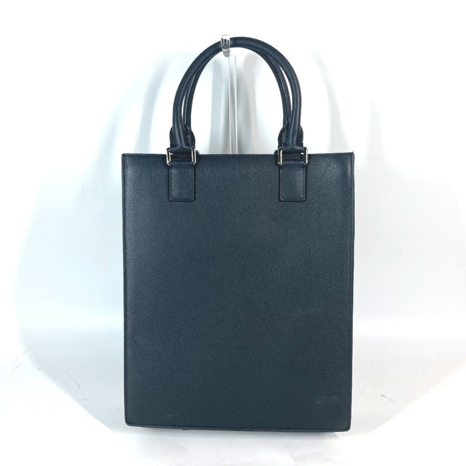 Handbag Christian Dior Leather Shoulder Tote Bag: Handbag Christian Dior Leather Shoulder Tote Bag Black Christian Dior Leather Shoulder Tote Bag, measuring 33.5cm x 27.5cm x 9cm, features high-quality leather construction and a classic shoulder tote