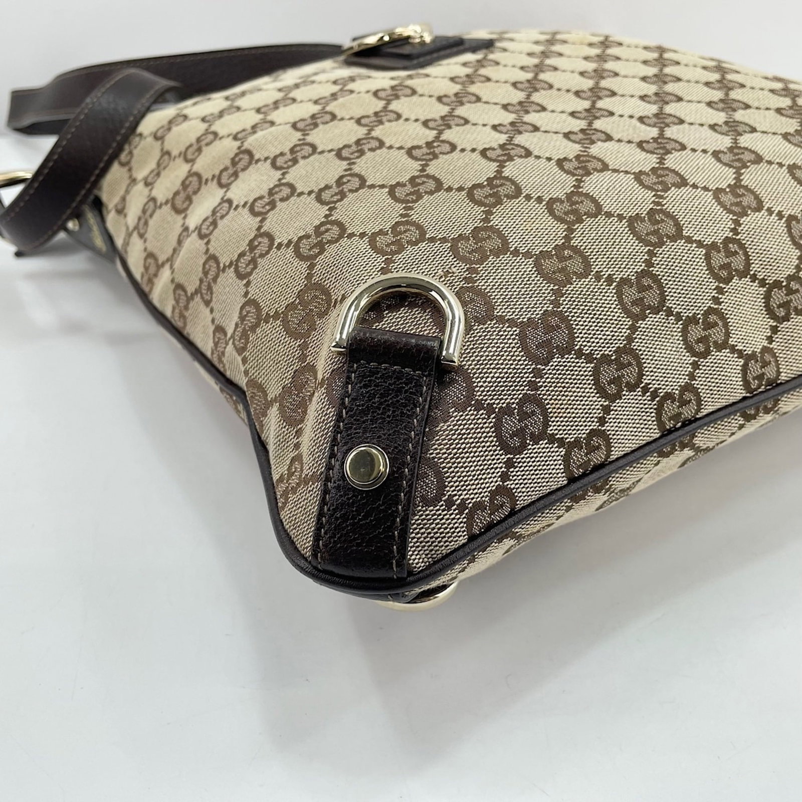 Gucci Shoulder Bag - 8