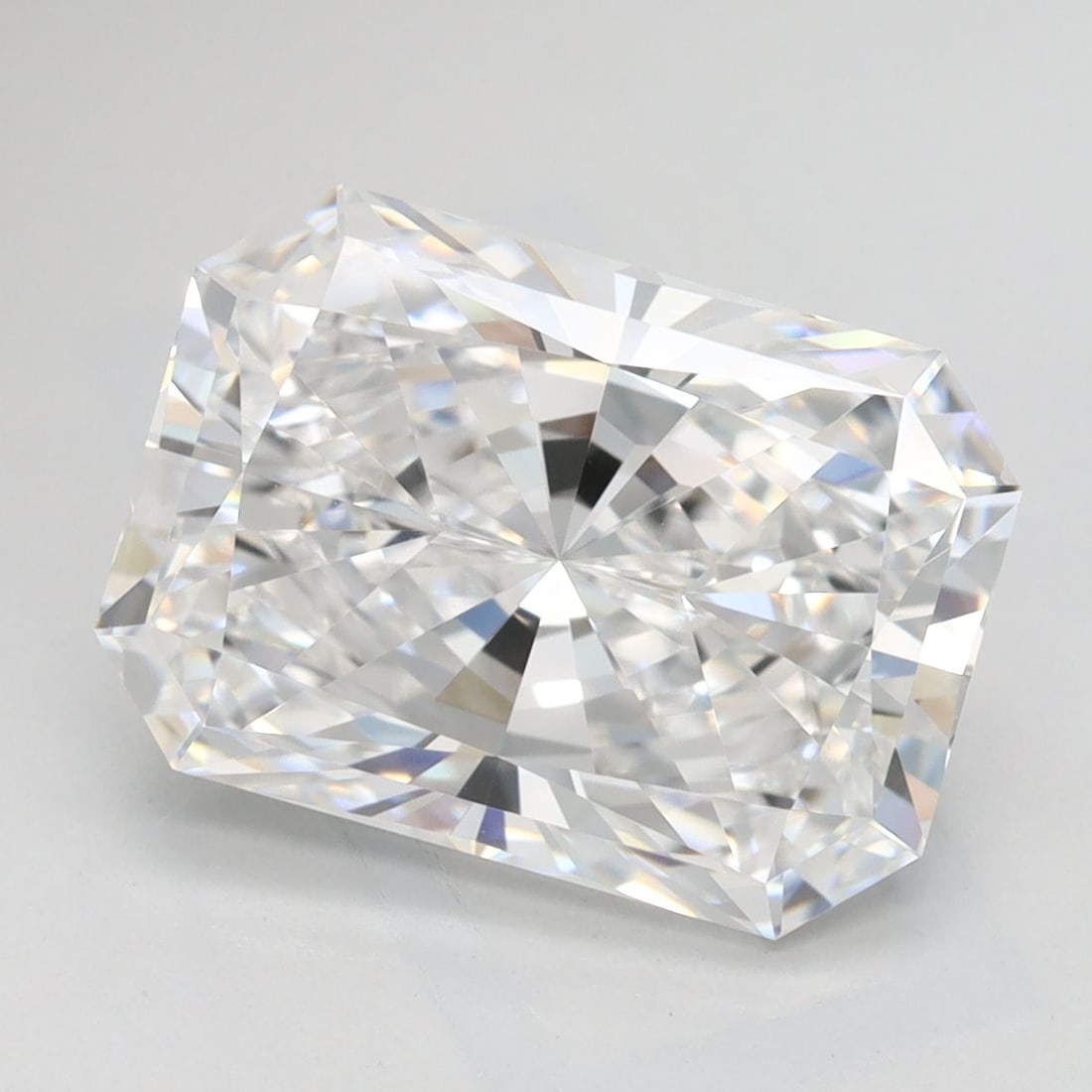 GIA Radiant 4.04ct D VVS1 - Loose Lab Diamond: GIA Radiant 4.04ct D VVS1 - Loose Lab Diamond Item Specifics: Source: This Is A Real Diamond Grown In A Lab Not Mined. Carat: 4.04 Cut: - Color: D Clarity: VVS1 Polish: EX Symmetry: EX Measurements: 1