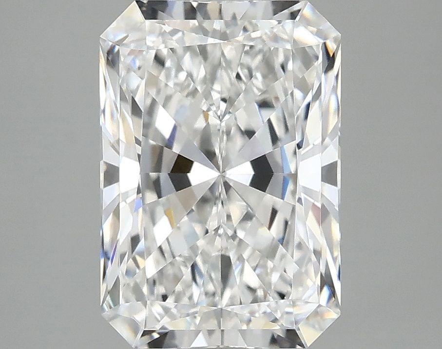IGI Radiant 3.1ct E VVS2 - Loose Lab Diamond: IGI Radiant 3.1ct E VVS2 - Loose Lab Diamond Item Specifics: Source: This Is A Real Diamond Grown In A Lab Not Mined. Carat: 3.1 Cut: - Color: E Clarity: VVS2 Polish: EX Symmetry: EX Measurements: 10.
