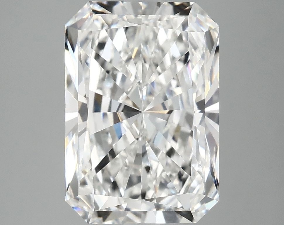 IGI Radiant 3.96ct E VVS2 - Loose Lab Diamond: IGI Radiant 3.96ct E VVS2 - Loose Lab Diamond Item Specifics: Source: This Is A Real Diamond Grown In A Lab Not Mined. Carat: 3.96 Cut: - Color: E Clarity: VVS2 Polish: EX Symmetry: EX Measurements: 1