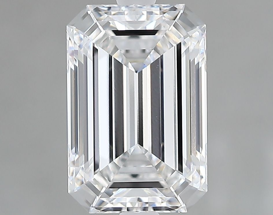 GIA Emerald 2.05ct E VVS2 - Loose Lab Diamond: GIA Emerald 2.05ct E VVS2 - Loose Lab Diamond Item Specifics: Source: This Is A Real Diamond Grown In A Lab Not Mined. Carat: 2.05 Cut: - Color: E Clarity: VVS2 Polish: EX Symmetry: EX Measurements: 9