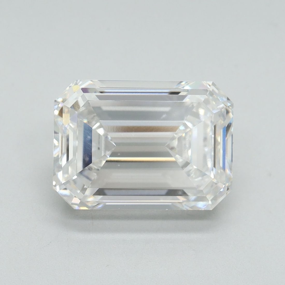 IGI Emerald 4.51ct D VVS2 - Loose Lab Diamond: IGI Emerald 4.51ct D VVS2 - Loose Lab Diamond Item Specifics: Source: This Is A Real Diamond Grown In A Lab Not Mined. Carat: 4.51 Cut: - Color: D Clarity: VVS2 Polish: EX Symmetry: EX Measurements: 1