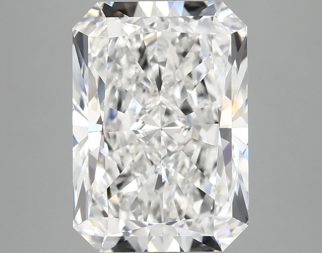 IGI Radiant 4.95ct E VVS2 - Loose Lab Diamond: IGI Radiant 4.95ct E VVS2 - Loose Lab Diamond Item Specifics: Source: This Is A Real Diamond Grown In A Lab Not Mined. Carat: 4.95 Cut: - Color: E Clarity: VVS2 Polish: EX Symmetry: EX Measurements: 1
