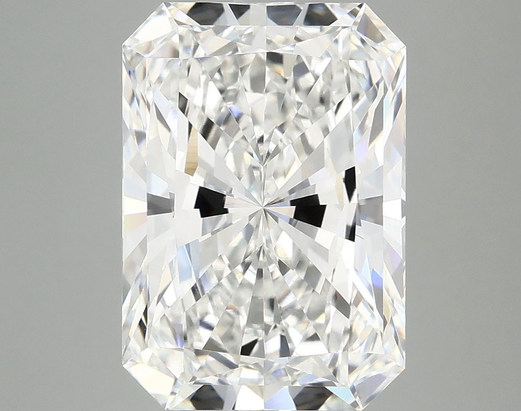 IGI Radiant 5.09ct E VVS2 - Loose Lab Diamond: IGI Radiant 5.09ct E VVS2 - Loose Lab Diamond Item Specifics: Source: This Is A Real Diamond Grown In A Lab Not Mined. Carat: 5.09 Cut: - Color: E Clarity: VVS2 Polish: EX Symmetry: EX Measurements: 1