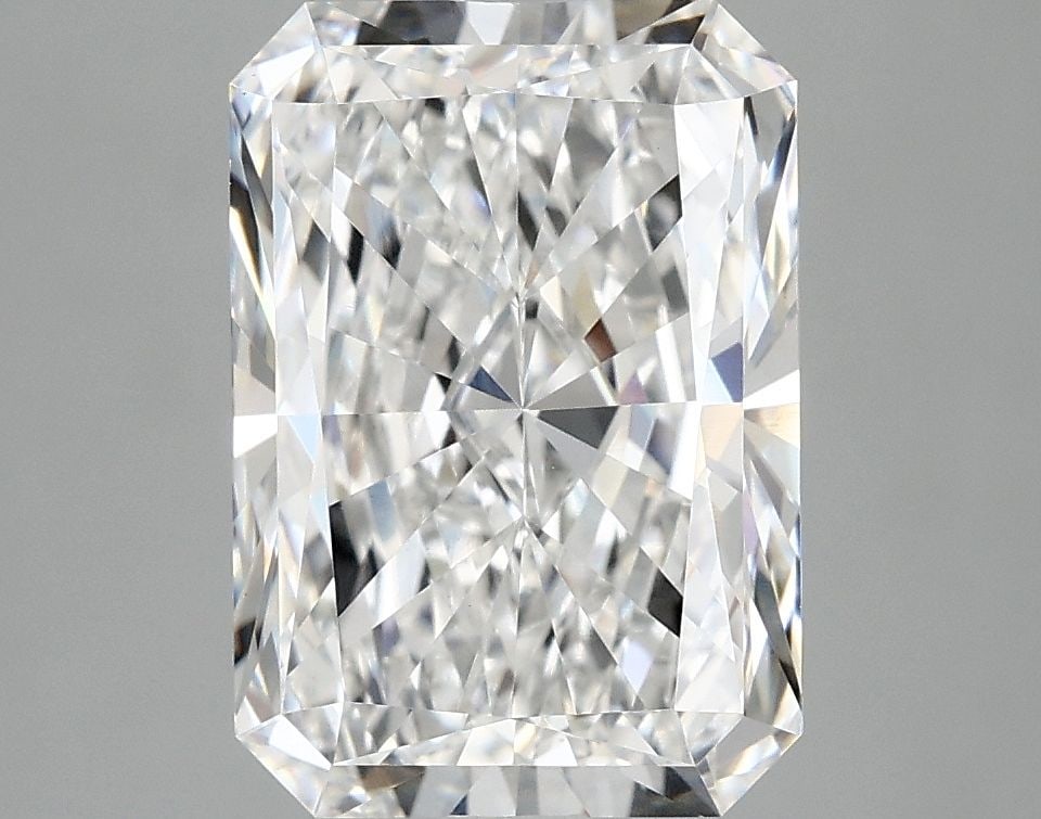 IGI Radiant 4.02ct E VVS2 - Loose Lab Diamond: IGI Radiant 4.02ct E VVS2 - Loose Lab Diamond Item Specifics: Source: This Is A Real Diamond Grown In A Lab Not Mined. Carat: 4.02 Cut: - Color: E Clarity: VVS2 Polish: EX Symmetry: EX Measurements: 1