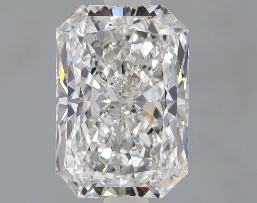 IGI Radiant 1.78ct G VVS2 - Loose Lab Diamond: IGI Radiant 1.78ct G VVS2 - Loose Lab Diamond Item Specifics: Source: This Is A Real Diamond Grown In A Lab Not Mined. Carat: 1.78 Cut: - Color: G Clarity: VVS2 Polish: EX Symmetry: EX Measurements: 8