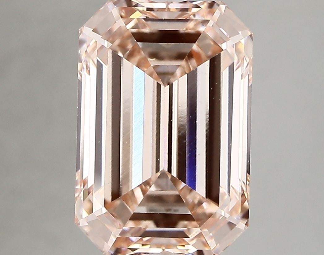IGI Emerald 5.14ct Fancy Intense Pink VVS2 - Loose Lab Diamond: IGI Emerald 5.14ct Fancy Intense Pink VVS2 - Loose Lab Diamond Item Specifics: Source: This Is A Real Diamond Grown In A Lab Not Mined. Carat: 5.14 Cut: - Color: Fancy Intense Pink Clarity: VVS2 Polis
