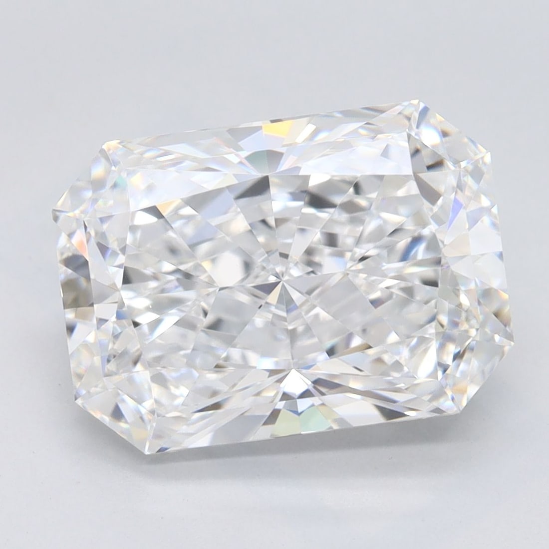 GIA Radiant 4.34ct D VVS1 - Loose Lab Diamond: GIA Radiant 4.34ct D VVS1 - Loose Lab Diamond Item Specifics: Source: This Is A Real Diamond Grown In A Lab Not Mined. Carat: 4.34 Cut: - Color: D Clarity: VVS1 Polish: EX Symmetry: EX Measurements: 1