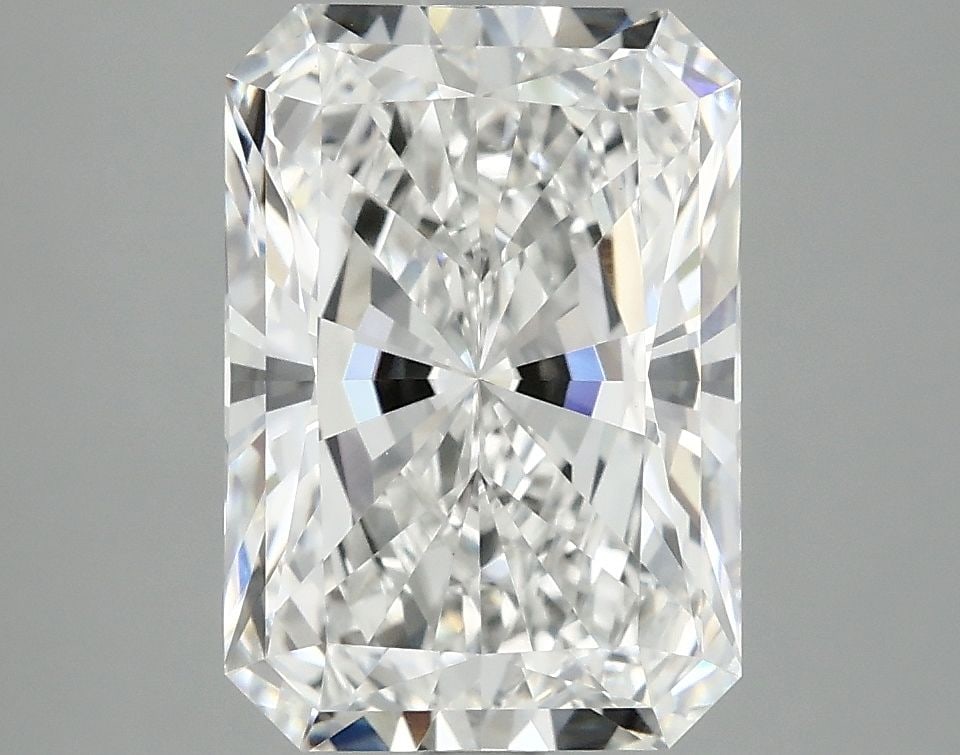 IGI Radiant 3.89ct E VVS2 - Loose Lab Diamond: IGI Radiant 3.89ct E VVS2 - Loose Lab Diamond Item Specifics: Source: This Is A Real Diamond Grown In A Lab Not Mined. Carat: 3.89 Cut: - Color: E Clarity: VVS2 Polish: EX Symmetry: EX Measurements:
