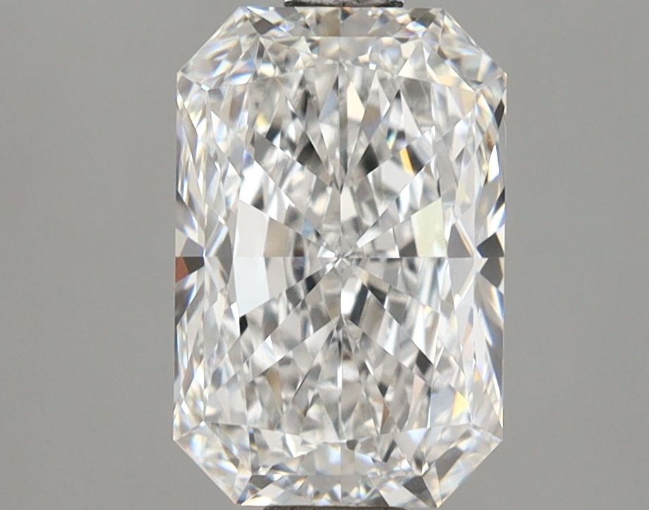 IGI Radiant 2.02ct E IF - Loose Lab Diamond: IGI Radiant 2.02ct E IF - Loose Lab Diamond Item Specifics: Source: This Is A Real Diamond Grown In A Lab Not Mined. Carat: 2.02 Cut: - Color: E Clarity: IF Polish: EX Symmetry: EX Measurements: 9.28L