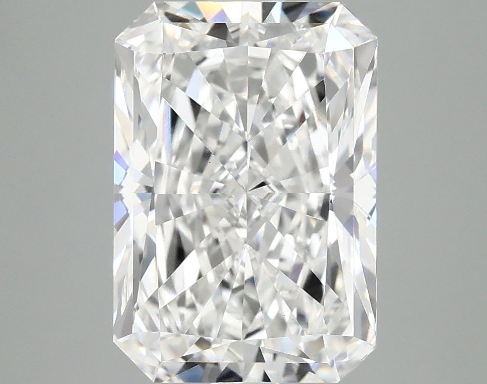 IGI Radiant 3.97ct E VVS2 - Loose Lab Diamond: IGI Radiant 3.97ct E VVS2 - Loose Lab Diamond Item Specifics: Source: This Is A Real Diamond Grown In A Lab Not Mined. Carat: 3.97 Cut: - Color: E Clarity: VVS2 Polish: EX Symmetry: EX Measurements: 1