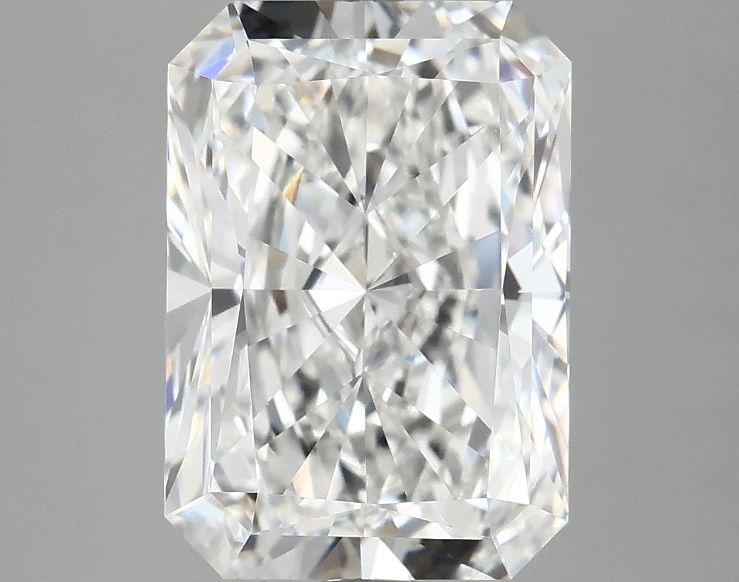 IGI Radiant 3.98ct E VVS2 - Loose Lab Diamond: IGI Radiant 3.98ct E VVS2 - Loose Lab Diamond Item Specifics: Source: This Is A Real Diamond Grown In A Lab Not Mined. Carat: 3.98 Cut: - Color: E Clarity: VVS2 Polish: EX Symmetry: EX Measurements: 1