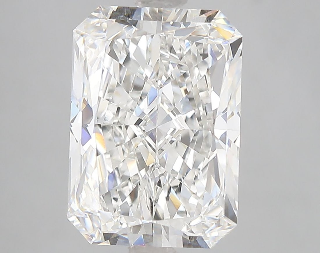 IGI Radiant 5.54ct E VVS2 - Loose Lab Diamond: IGI Radiant 5.54ct E VVS2 - Loose Lab Diamond Item Specifics: Source: This Is A Real Diamond Grown In A Lab Not Mined. Carat: 5.54 Cut: - Color: E Clarity: VVS2 Polish: EX Symmetry: EX Measurements: 1