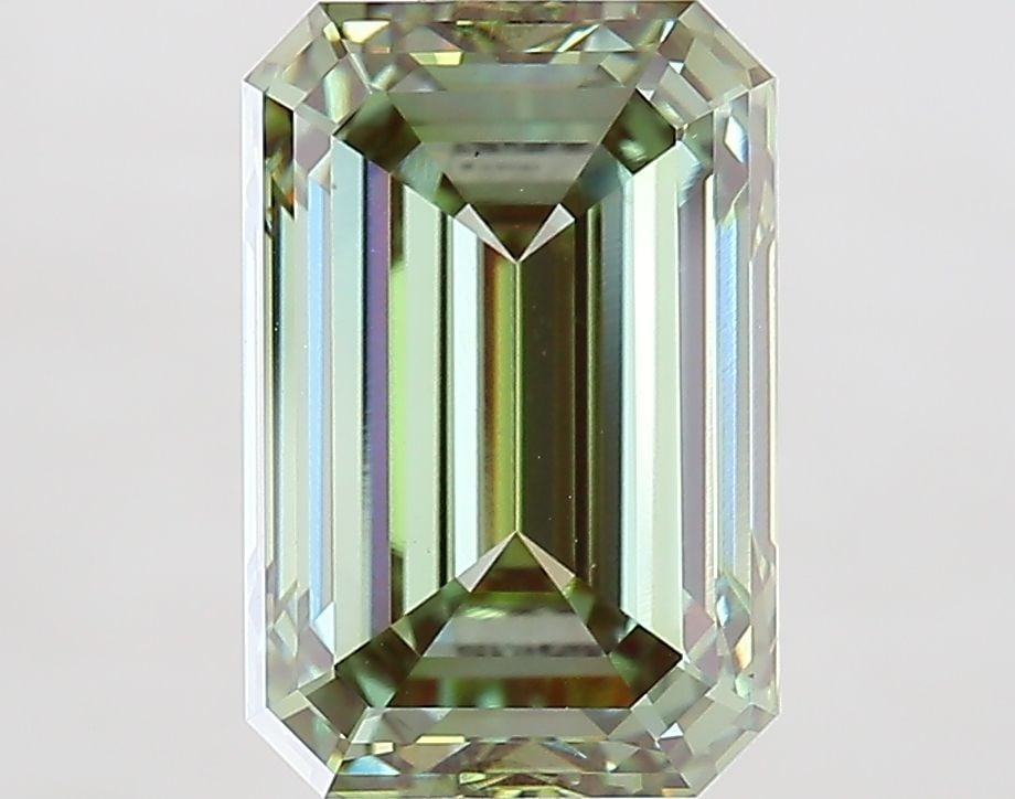 IGI Emerald 4.01ct Fancy Vivid Green VVS2 - Loose Lab Diamond: IGI Emerald 4.01ct Fancy Vivid Green VVS2 - Loose Lab Diamond Item Specifics: Source: This Is A Real Diamond Grown In A Lab Not Mined. Carat: 4.01 Cut: - Color: Fancy Vivid Green Clarity: VVS2 Polish: