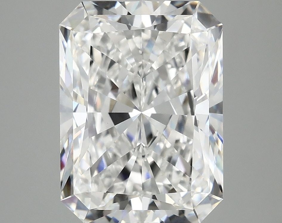 IGI Radiant 4.08ct E VVS2 - Loose Lab Diamond: IGI Radiant 4.08ct E VVS2 - Loose Lab Diamond Item Specifics: Source: This Is A Real Diamond Grown In A Lab Not Mined. Carat: 4.08 Cut: - Color: E Clarity: VVS2 Polish: EX Symmetry: EX Measurements: 1