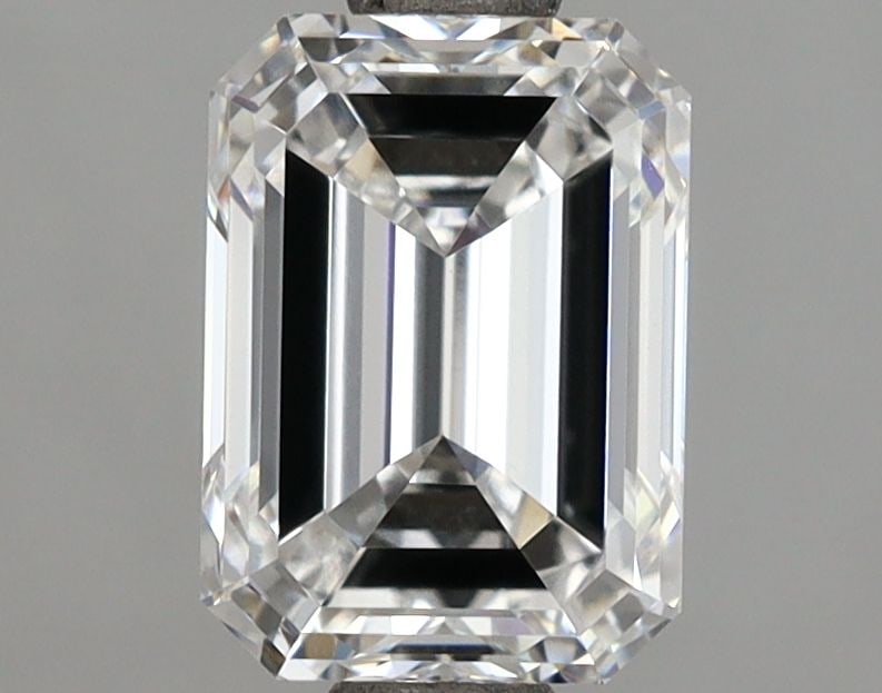 IGI Emerald 2.02ct E VVS1 - Loose Lab Diamond: IGI Emerald 2.02ct E VVS1 - Loose Lab Diamond Item Specifics: Source: This Is A Real Diamond Grown In A Lab Not Mined. Carat: 2.02 Cut: - Color: E Clarity: VVS1 Polish: EX Symmetry: EX Measurements: 8