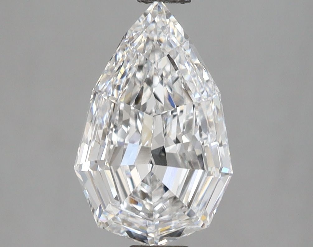 IGI Pear 1.92ct D VVS1 - Loose Lab Diamond: IGI Pear 1.92ct D VVS1 - Loose Lab Diamond Item Specifics: Source: This Is A Real Diamond Grown In A Lab Not Mined. Carat: 1.92 Cut: - Color: D Clarity: VVS1 Polish: EX Symmetry: EX Measurements: 11.0