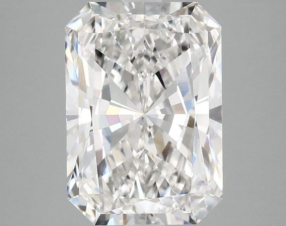 IGI Radiant 3.94ct E VVS2 - Loose Lab Diamond: IGI Radiant 3.94ct E VVS2 - Loose Lab Diamond Item Specifics: Source: This Is A Real Diamond Grown In A Lab Not Mined. Carat: 3.94 Cut: - Color: E Clarity: VVS2 Polish: EX Symmetry: EX Measurements: 1