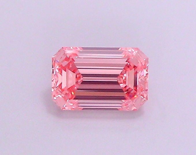 IGI Emerald 1.01ct Fancy Vivid Pink VVS2 - Loose Lab Diamond: IGI Emerald 1.01ct Fancy Vivid Pink VVS2 - Loose Lab Diamond Item Specifics: Source: This Is A Real Diamond Grown In A Lab Not Mined. Carat: 1.01 Cut: - Color: Fancy Vivid Pink Clarity: VVS2 Polish: E