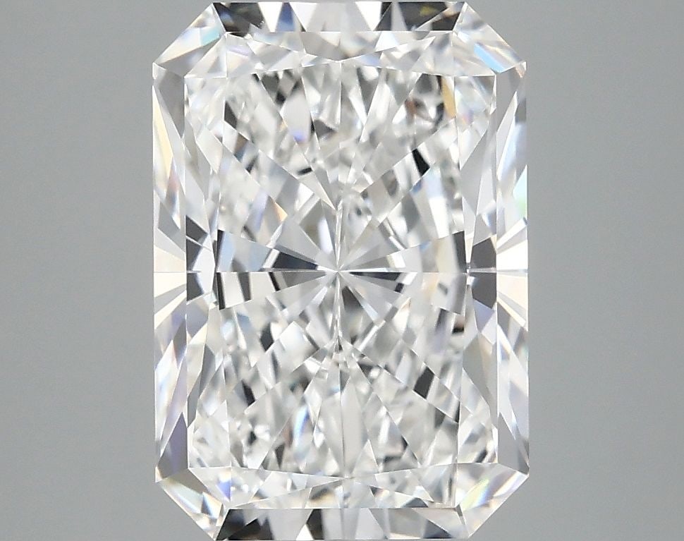 IGI Radiant 4.05ct E VVS2 - Loose Lab Diamond: IGI Radiant 4.05ct E VVS2 - Loose Lab Diamond Item Specifics: Source: This Is A Real Diamond Grown In A Lab Not Mined. Carat: 4.05 Cut: - Color: E Clarity: VVS2 Polish: EX Symmetry: EX Measurements: 1