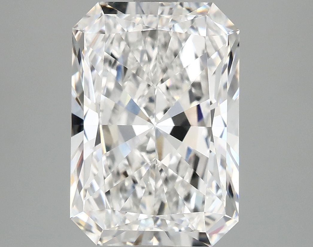 IGI Radiant 4.05ct E VVS2 - Loose Lab Diamond: IGI Radiant 4.05ct E VVS2 - Loose Lab Diamond Item Specifics: Source: This Is A Real Diamond Grown In A Lab Not Mined. Carat: 4.05 Cut: - Color: E Clarity: VVS2 Polish: EX Symmetry: EX Measurements: 1