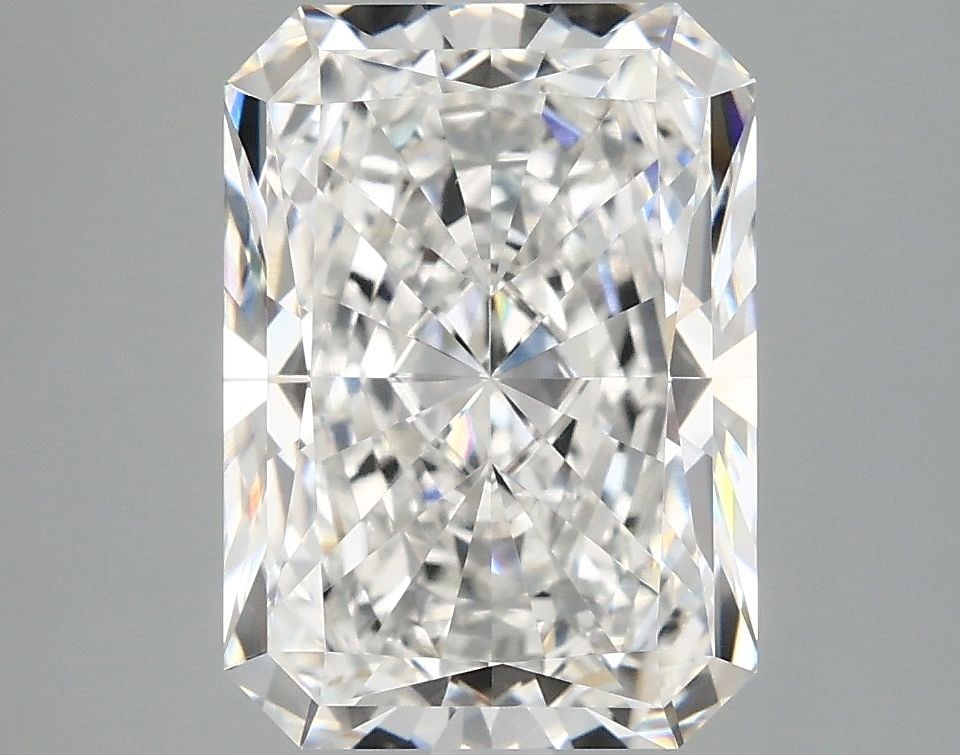 IGI Radiant 4.19ct E VVS2 - Loose Lab Diamond: IGI Radiant 4.19ct E VVS2 - Loose Lab Diamond Item Specifics: Source: This Is A Real Diamond Grown In A Lab Not Mined. Carat: 4.19 Cut: - Color: E Clarity: VVS2 Polish: EX Symmetry: EX Measurements: 1