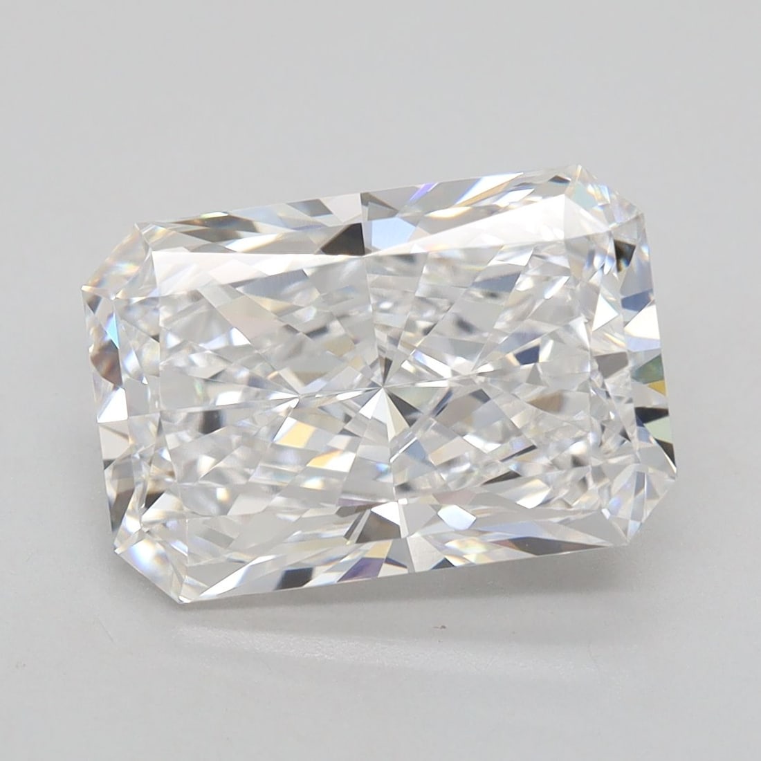 GIA Radiant 3.09ct D VVS2 - Loose Lab Diamond: GIA Radiant 3.09ct D VVS2 - Loose Lab Diamond Item Specifics: Source: This Is A Real Diamond Grown In A Lab Not Mined. Carat: 3.09 Cut: - Color: D Clarity: VVS2 Polish: EX Symmetry: EX Measurements:
