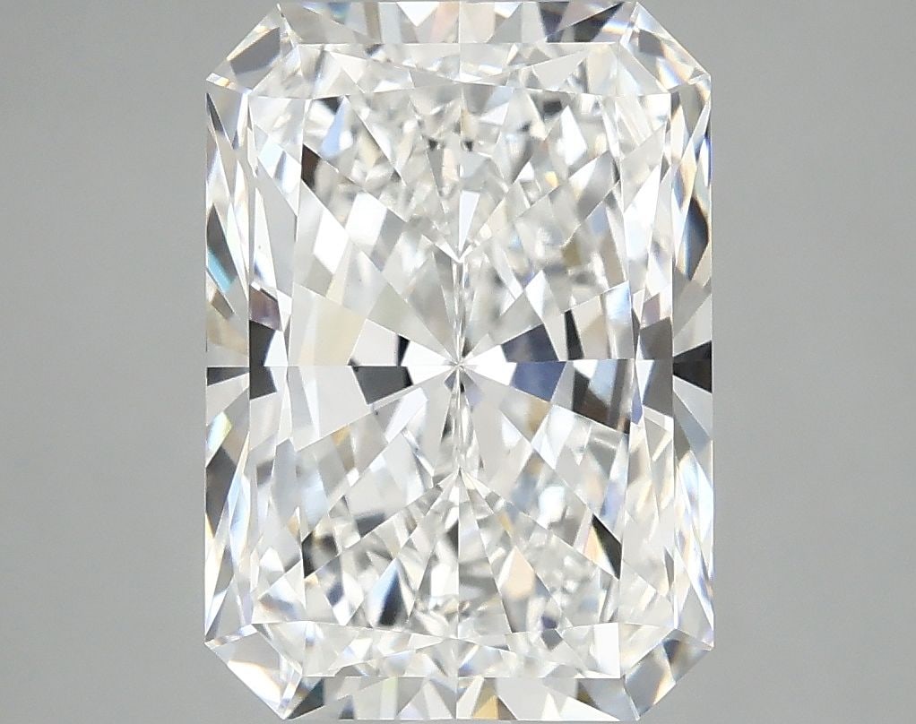 IGI Radiant 4.73ct E VVS2 - Loose Lab Diamond: IGI Radiant 4.73ct E VVS2 - Loose Lab Diamond Item Specifics: Source: This Is A Real Diamond Grown In A Lab Not Mined. Carat: 4.73 Cut: - Color: E Clarity: VVS2 Polish: EX Symmetry: EX Measurements: 1