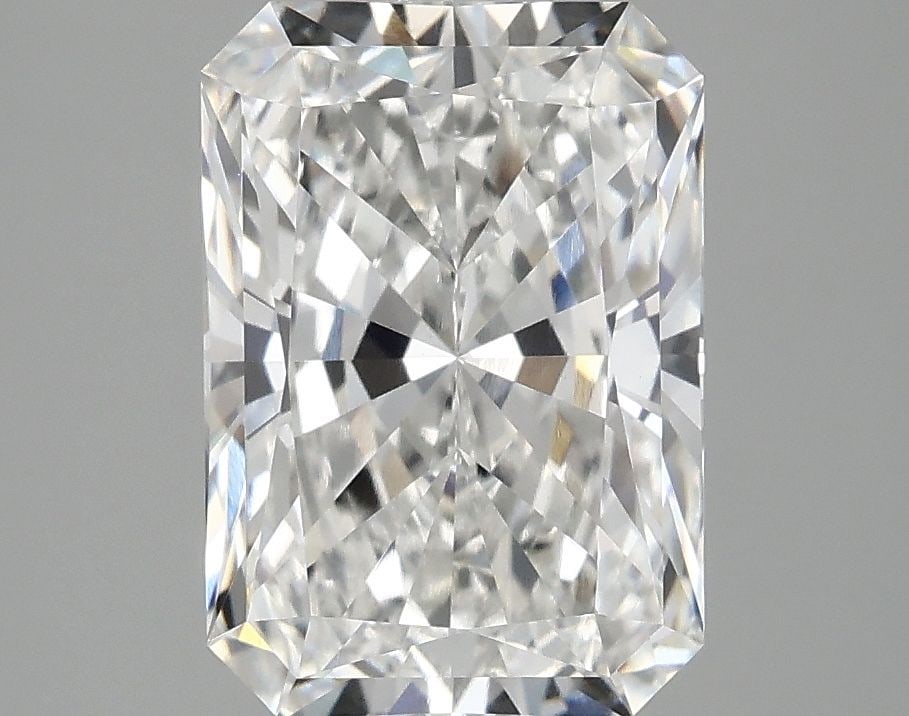 IGI Radiant 2.97ct E VVS2 - Loose Lab Diamond: IGI Radiant 2.97ct E VVS2 - Loose Lab Diamond Item Specifics: Source: This Is A Real Diamond Grown In A Lab Not Mined. Carat: 2.97 Cut: - Color: E Clarity: VVS2 Polish: EX Symmetry: EX Measurements: 1