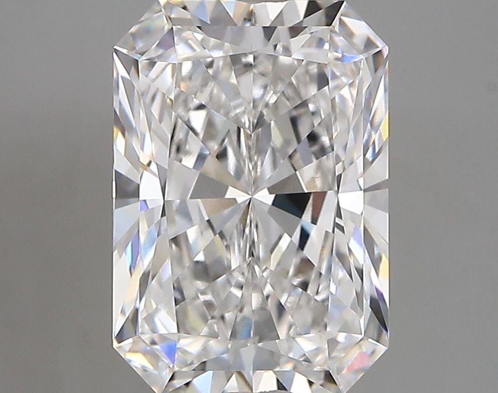 IGI Radiant 3.82ct E VVS1 - Loose Lab Diamond: IGI Radiant 3.82ct E VVS1 - Loose Lab Diamond Item Specifics: Source: This Is A Real Diamond Grown In A Lab Not Mined. Carat: 3.82 Cut: - Color: E Clarity: VVS1 Polish: EX Symmetry: EX Measurements: 1