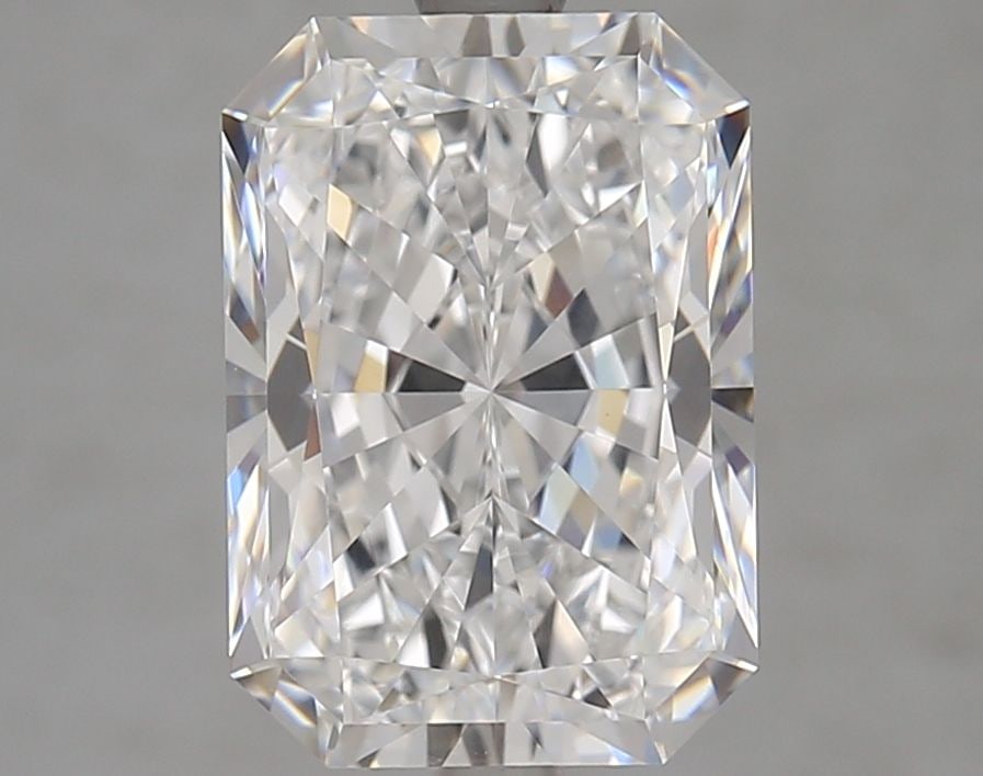 GIA Radiant 4.04ct D VVS2 - Loose Lab Diamond: GIA Radiant 4.04ct D VVS2 - Loose Lab Diamond Item Specifics: Source: This Is A Real Diamond Grown In A Lab Not Mined. Carat: 4.04 Cut: - Color: D Clarity: VVS2 Polish: EX Symmetry: EX Measurements: 1