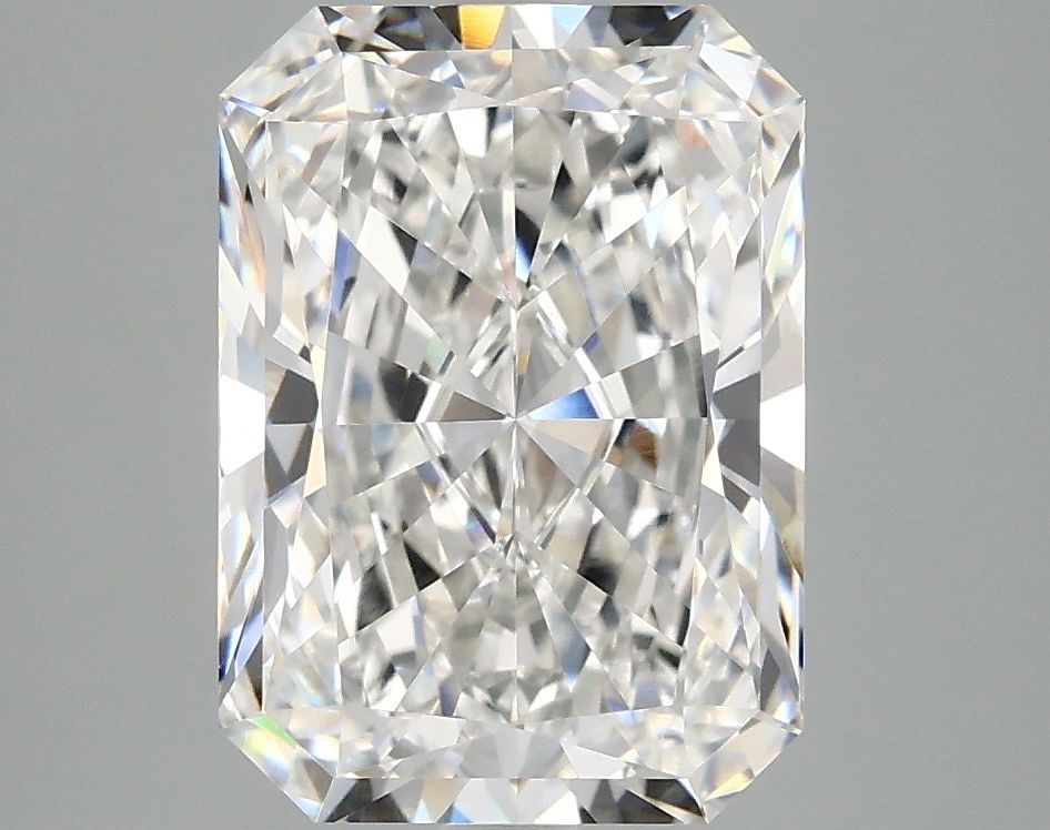 IGI Radiant 3.82ct E VVS2 - Loose Lab Diamond: IGI Radiant 3.82ct E VVS2 - Loose Lab Diamond Item Specifics: Source: This Is A Real Diamond Grown In A Lab Not Mined. Carat: 3.82 Cut: - Color: E Clarity: VVS2 Polish: EX Symmetry: EX Measurements: 1