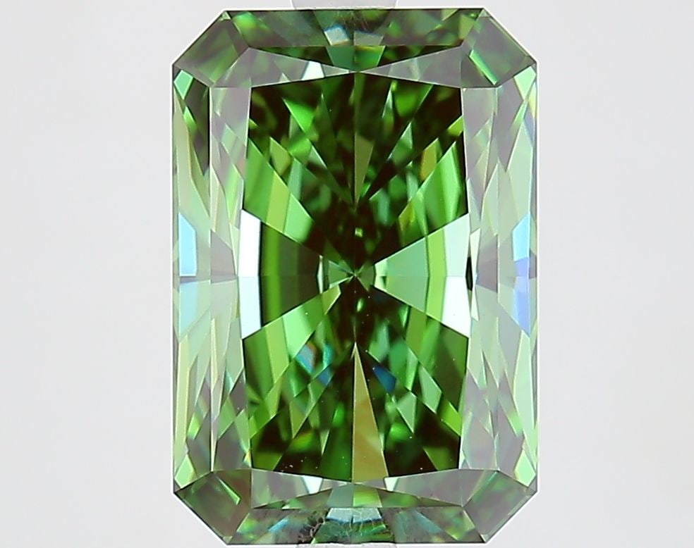 IGI Radiant 4.09ct Fancy Vivid Green VVS2 - Loose Lab Diamond: IGI Radiant 4.09ct Fancy Vivid Green VVS2 - Loose Lab Diamond Item Specifics: Source: This Is A Real Diamond Grown In A Lab Not Mined. Carat: 4.09 Cut: - Color: Fancy Vivid Green Clarity: VVS2 Polish: