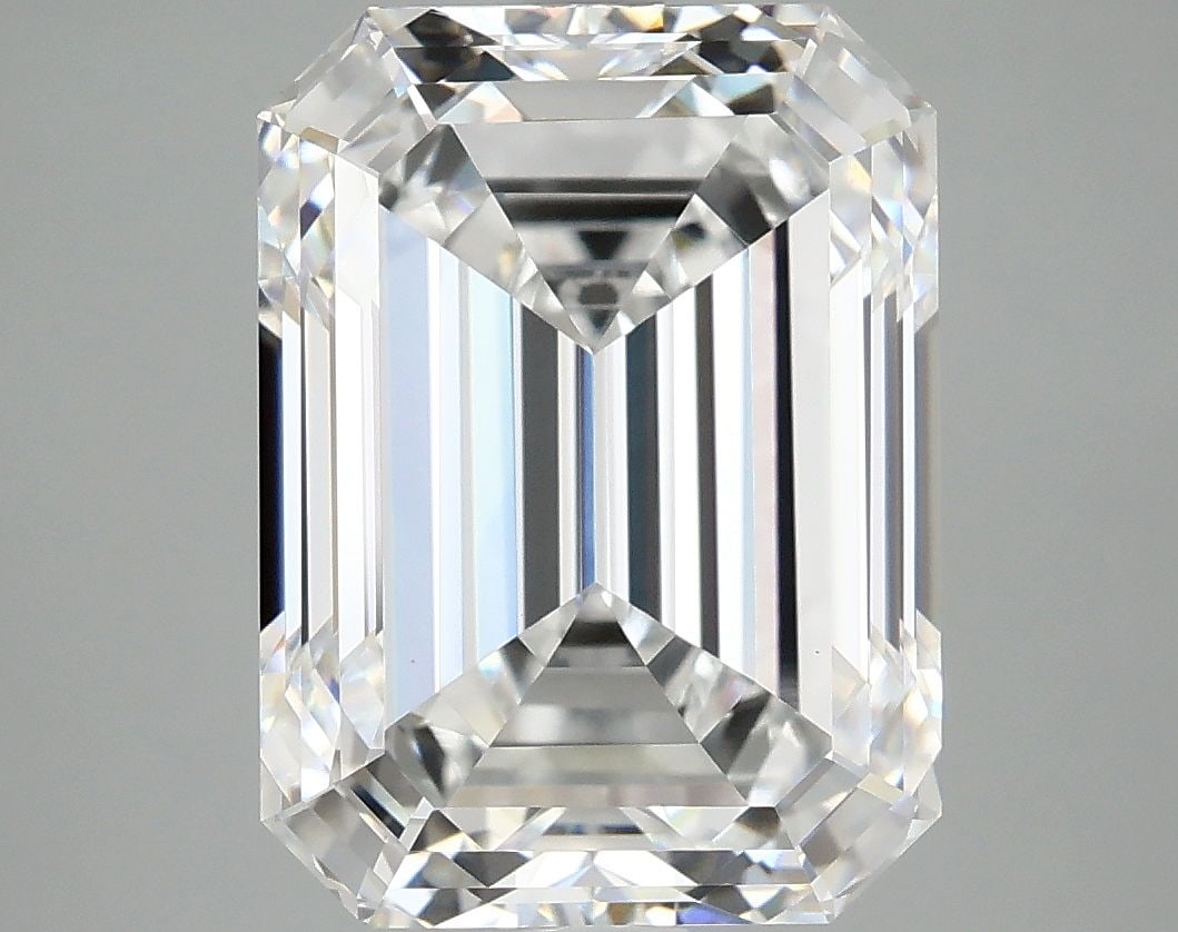 IGI Emerald 6.8ct E VVS2 - Loose Lab Diamond: IGI Emerald 6.8ct E VVS2 - Loose Lab Diamond Item Specifics: Source: This Is A Real Diamond Grown In A Lab Not Mined. Carat: 6.8 Cut: - Color: E Clarity: VVS2 Polish: EX Symmetry: EX Measurements: 12.