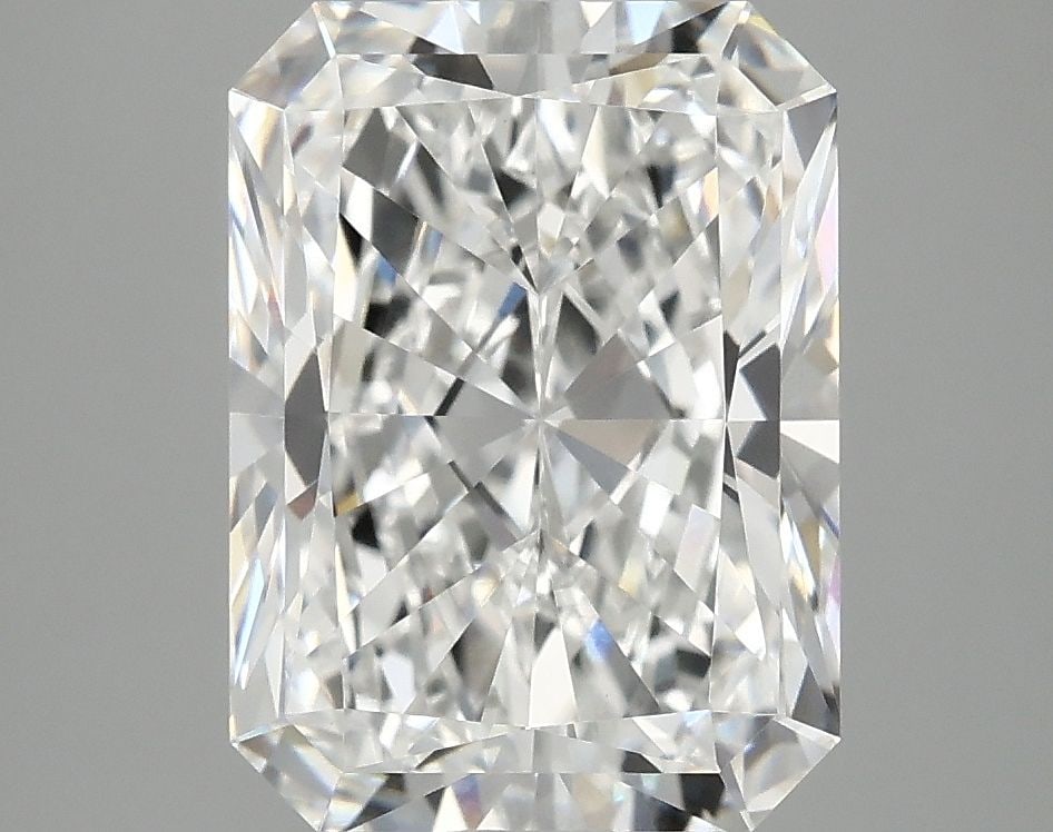 IGI Radiant 4.09ct E VVS2 - Loose Lab Diamond: IGI Radiant 4.09ct E VVS2 - Loose Lab Diamond Item Specifics: Source: This Is A Real Diamond Grown In A Lab Not Mined. Carat: 4.09 Cut: - Color: E Clarity: VVS2 Polish: EX Symmetry: EX Measurements: 1