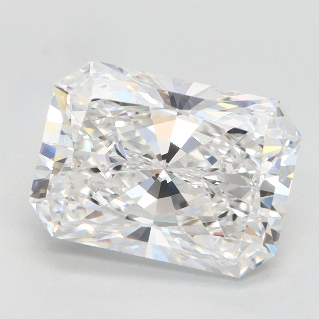 IGI Radiant 3.05ct E IF - Loose Lab Diamond: IGI Radiant 3.05ct E IF - Loose Lab Diamond Item Specifics: Source: This Is A Real Diamond Grown In A Lab Not Mined. Carat: 3.05 Cut: - Color: E Clarity: IF Polish: EX Symmetry: EX Measurements: 10.06
