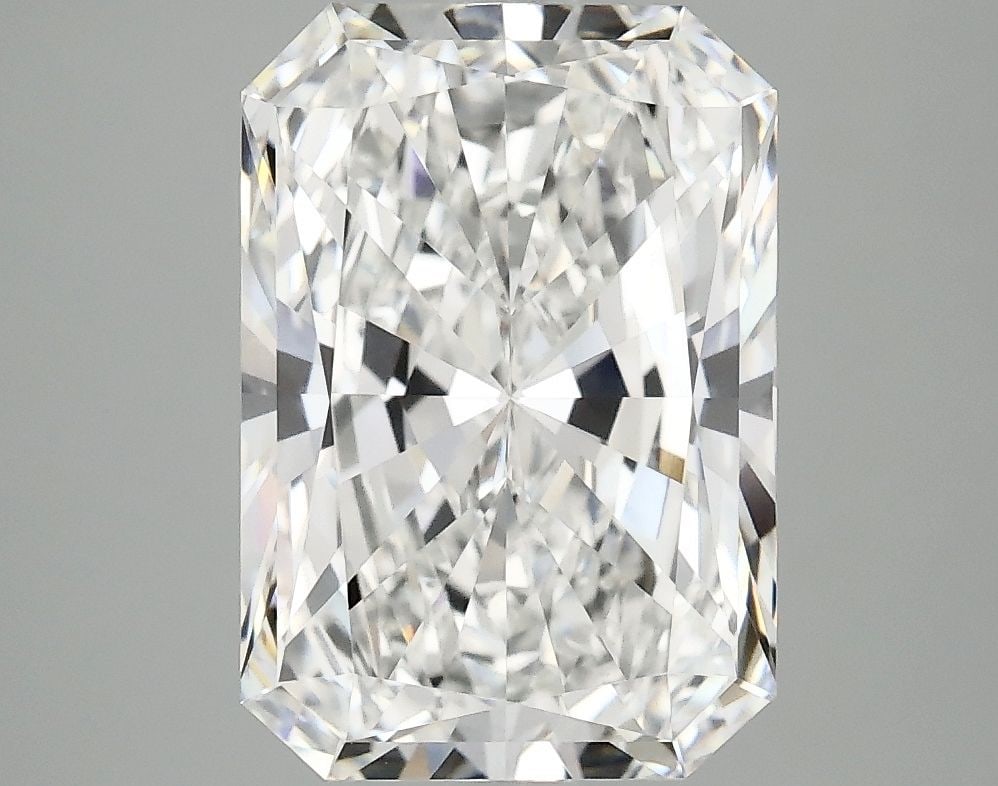IGI Radiant 3.97ct E VVS2 - Loose Lab Diamond: IGI Radiant 3.97ct E VVS2 - Loose Lab Diamond Item Specifics: Source: This Is A Real Diamond Grown In A Lab Not Mined. Carat: 3.97 Cut: - Color: E Clarity: VVS2 Polish: EX Symmetry: EX Measurements: