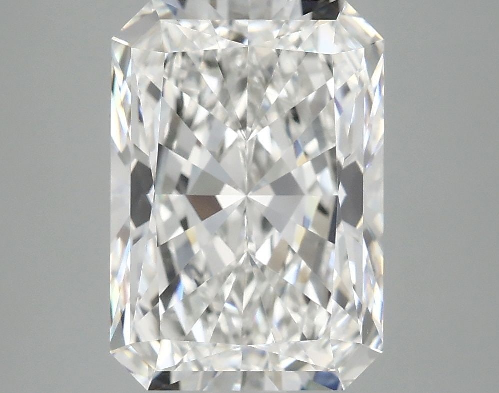 IGI Radiant 4.08ct E VVS2 - Loose Lab Diamond: IGI Radiant 4.08ct E VVS2 - Loose Lab Diamond Item Specifics: Source: This Is A Real Diamond Grown In A Lab Not Mined. Carat: 4.08 Cut: - Color: E Clarity: VVS2 Polish: EX Symmetry: EX Measurements: 1