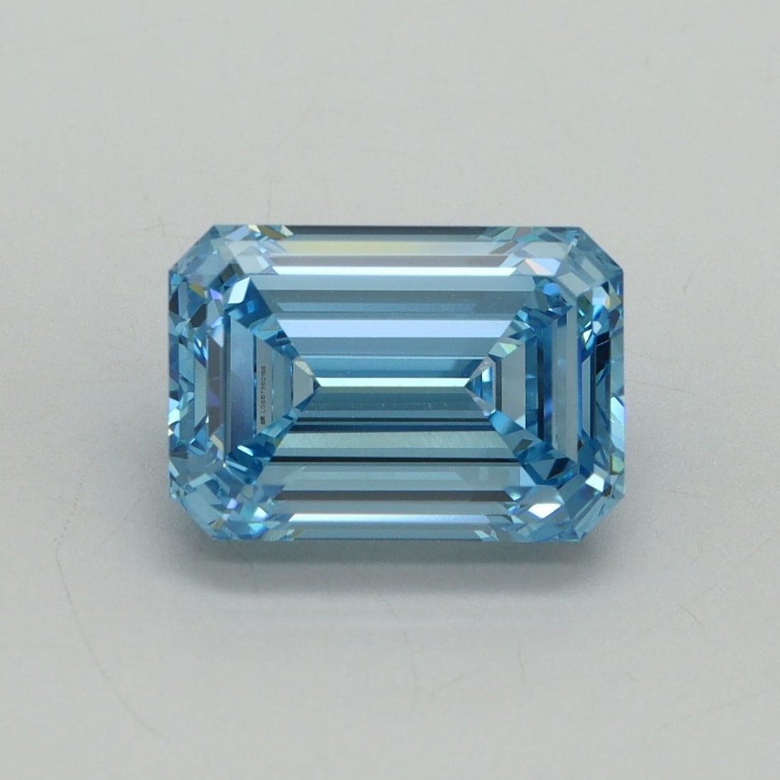 IGI Emerald 3.2ct Fancy Vivid Blue VVS2 - Loose Lab Diamond: IGI Emerald 3.2ct Fancy Vivid Blue VVS2 - Loose Lab Diamond Item Specifics: Source: This Is A Real Diamond Grown In A Lab Not Mined. Carat: 3.2 Cut: - Color: Fancy Vivid Blue Clarity: VVS2 Polish: EX 