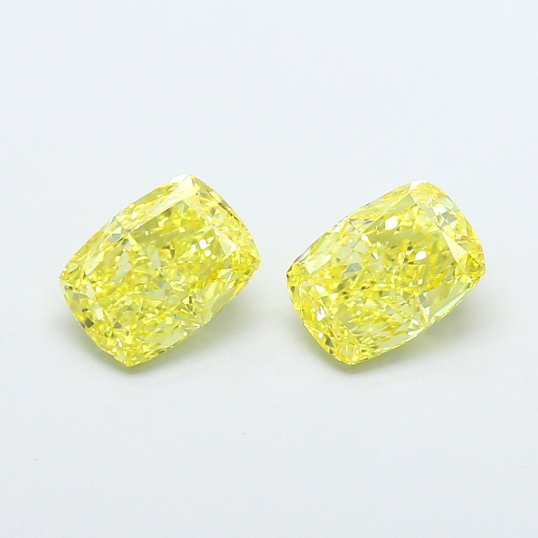 IGI Cushion Modified 1.18ct Fancy Intense Yellow VVS2 - Loose Lab Diamond: IGI Cushion Modified 1.18ct Fancy Intense Yellow VVS2 - Loose Lab Diamond Item Specifics: Source: This Is A Real Diamond Grown In A Lab Not Mined. Carat: 1.18 Cut: - Color: Fancy Intense Yellow Clarit